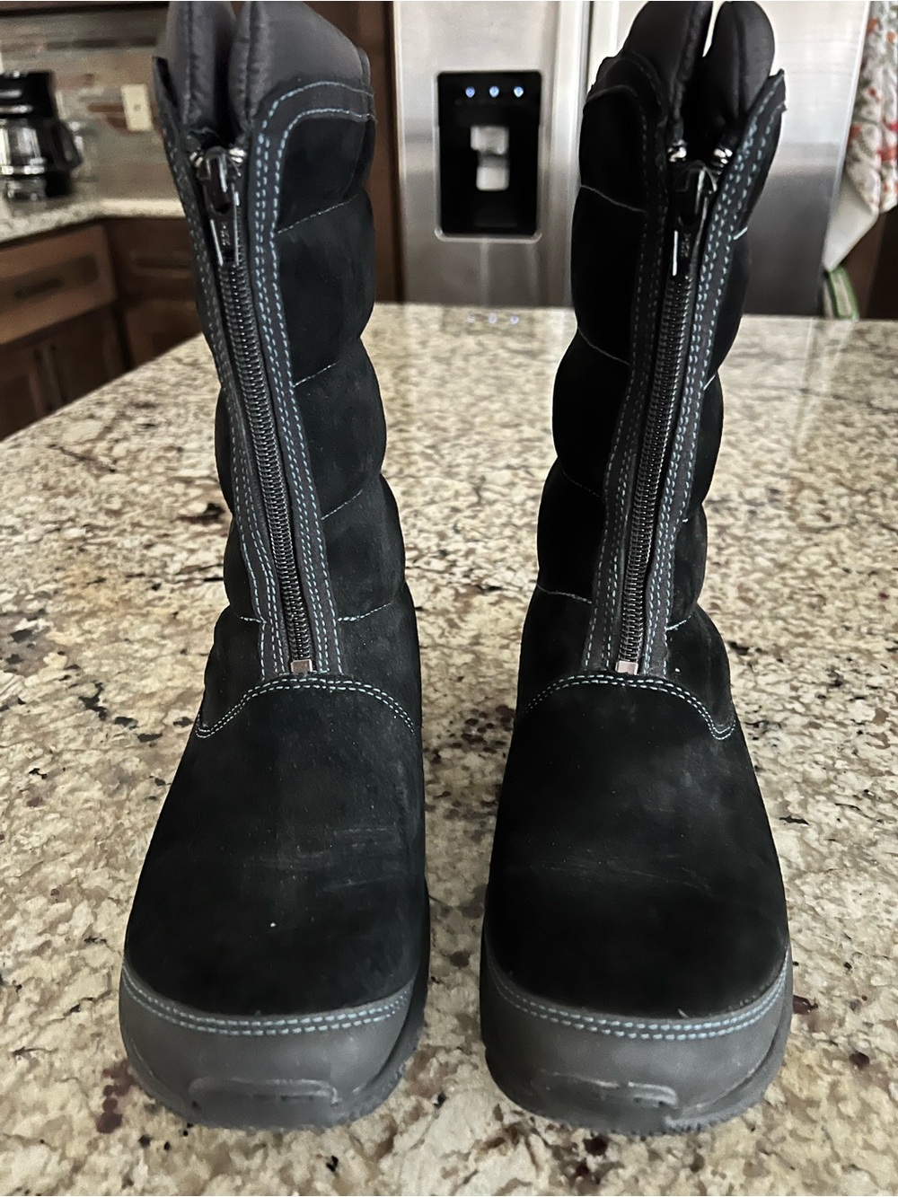 Merrell Winter Boots - Picture 2 of 10